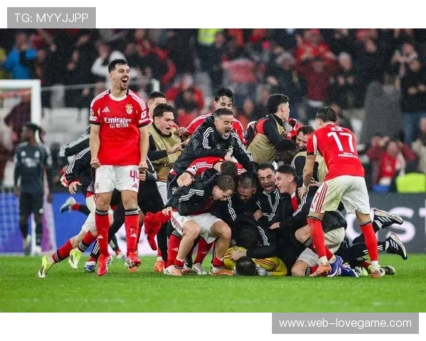 勒沃库森客场3-1力克法兰克福豪取三连胜，深陷争四混战