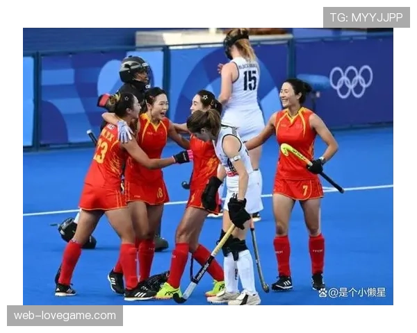 中国女曲队员罗亚西展现强大进攻能力，多次在荷兰门前制造险情